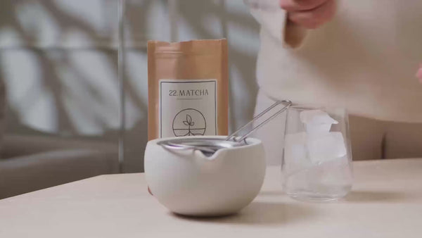 Video: zo maak je ceremoniële matcha met een bamboe klopper